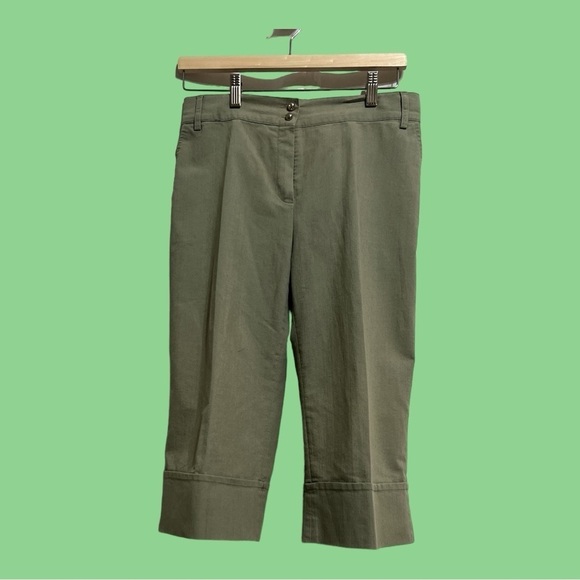 Anne Weyburn Willow Green Khaki Crop Pants Size Unknown, Maybe Size 4 - Picture 1 of 6